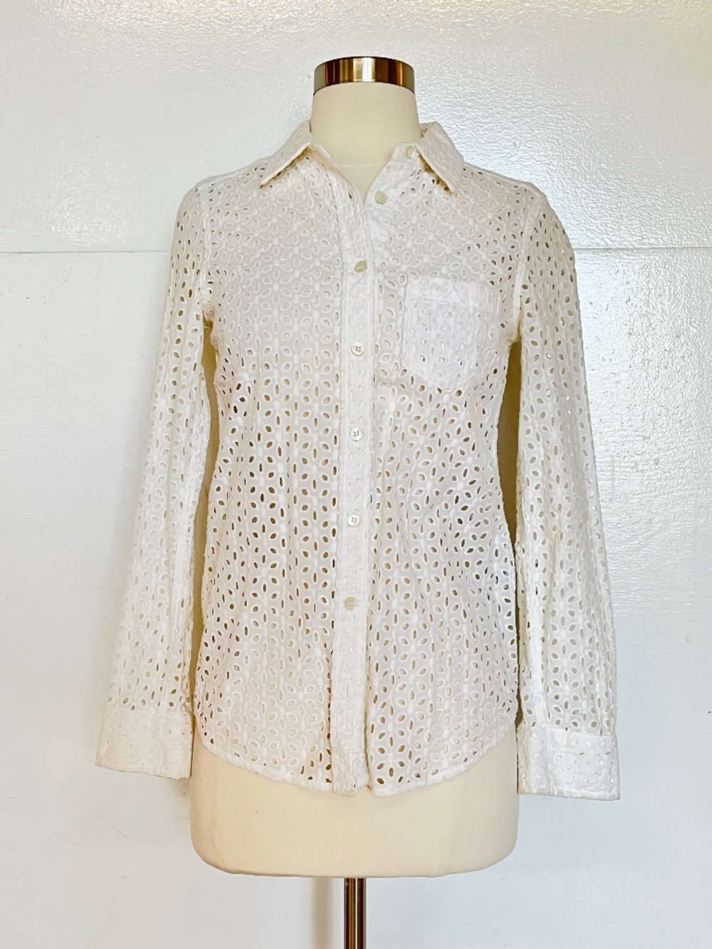 Equipment Femme Eyelet Button Down Shirt White XS